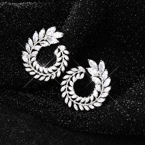 🌟 Beautiful Rhinestone Big Earrings Platinum Plated